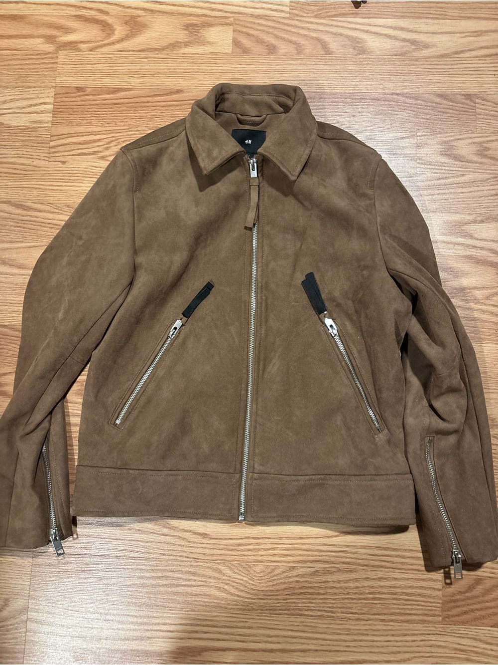 H&M Brown Suede Bomber Jacket with slanted zipper pockets and silver-tone sz sm